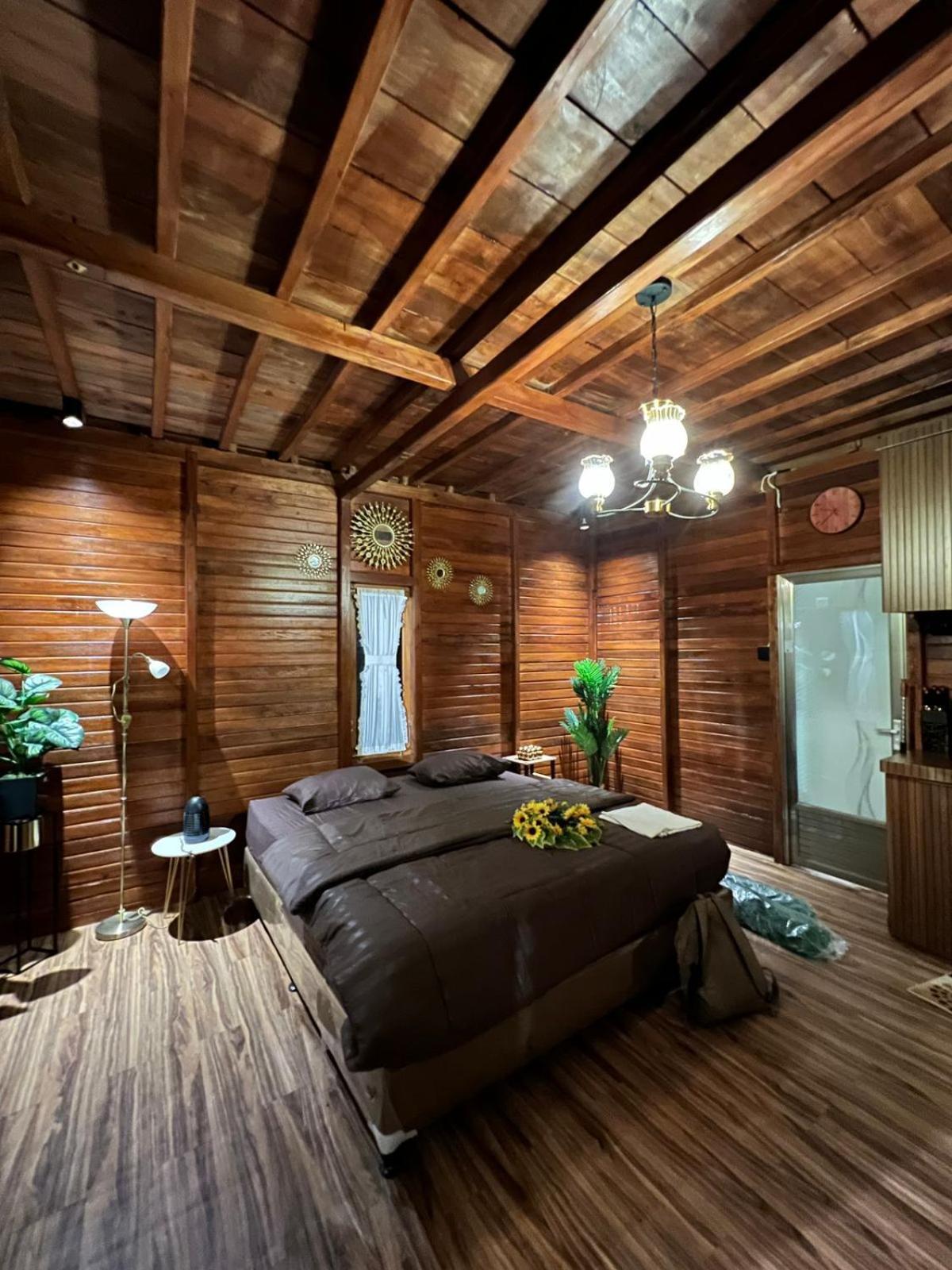 Noerbaya House Bukittinggi Villa Exterior photo
